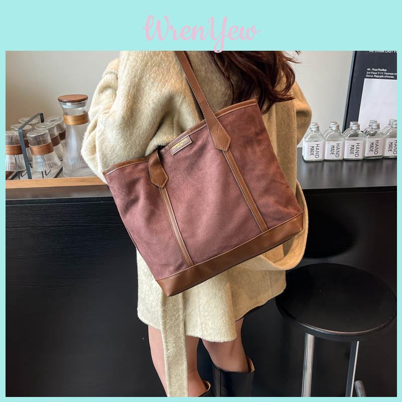 Casual Womens Big Shoulder Bag Made Of Suede Material With Zipper Closure For Commuting