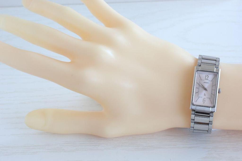 [USED] Working SEIKO LUKIA Watch 1F21-5E20