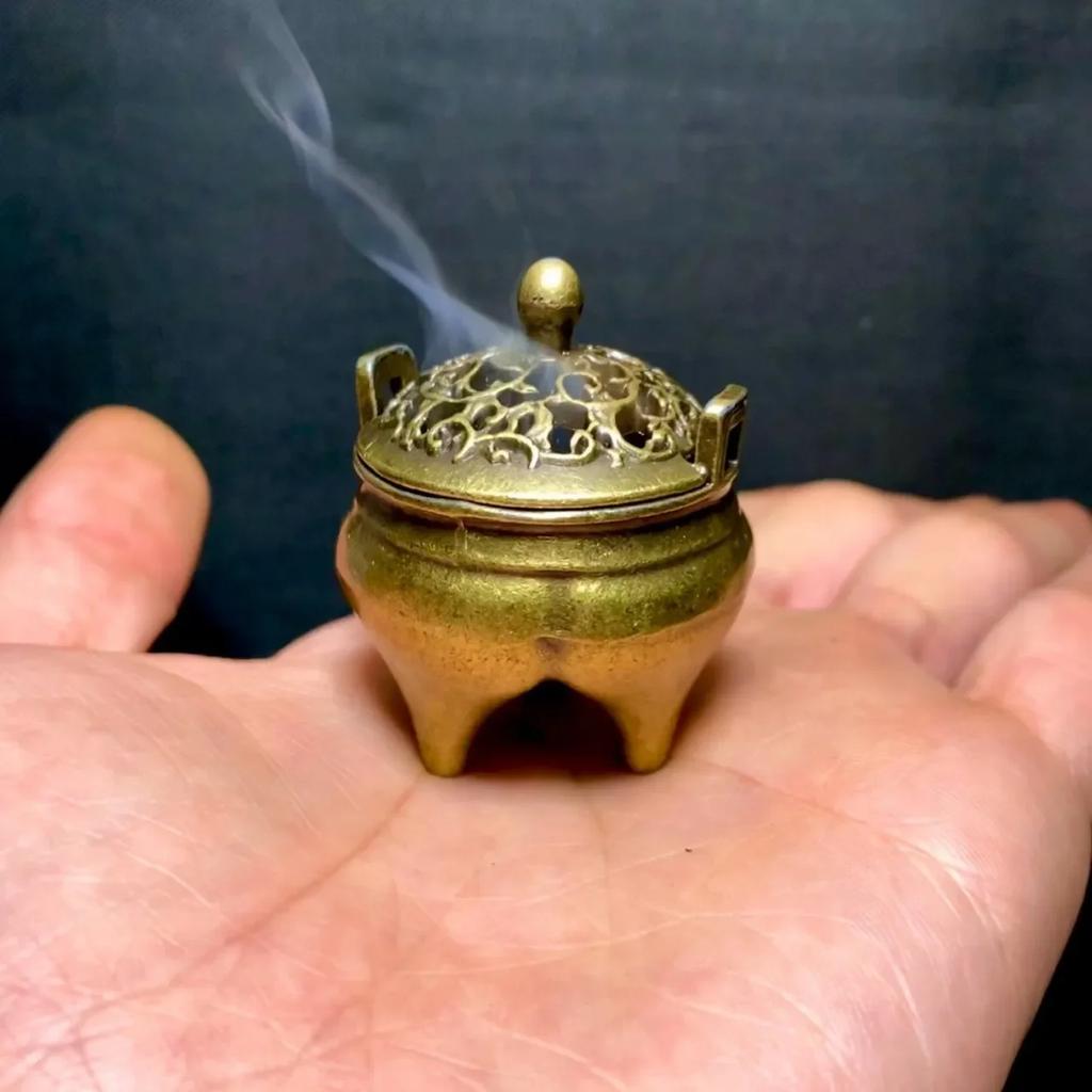 Горизонтальная бытовая ретро антикварная маленькая курильница для благовоний из агарового дерева с тремя ножками, горелка для ароматерапии с микропластинками