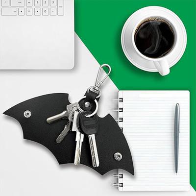 Брелок в форме летучей мыши из искусственной кожи, защитный чехол с брелком, портативный органайзер для ключей для карманной сумки, для мужчин и женщин, ключница