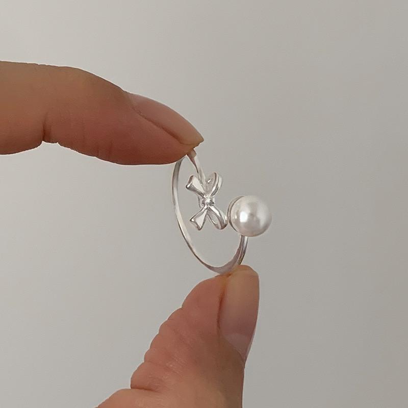 Уникальное геометрическое кольцо с жемчугом любви для женщин Высококачественная медь Регулируемый дизайн Стильные цвета для каждого случая