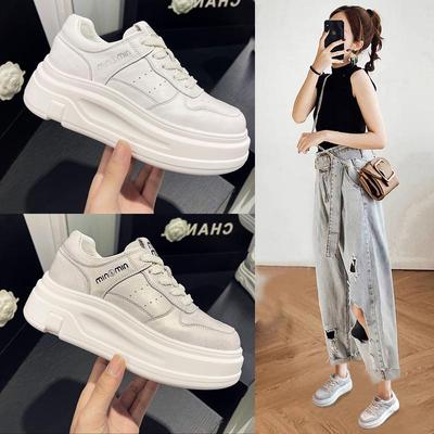 Женские модные белые кроссовки на платформе из натуральной кожи - весна/осень 2025 г. - визуально увеличивают рост, на толстой подошве, со шнуровкой, в уличном стиле