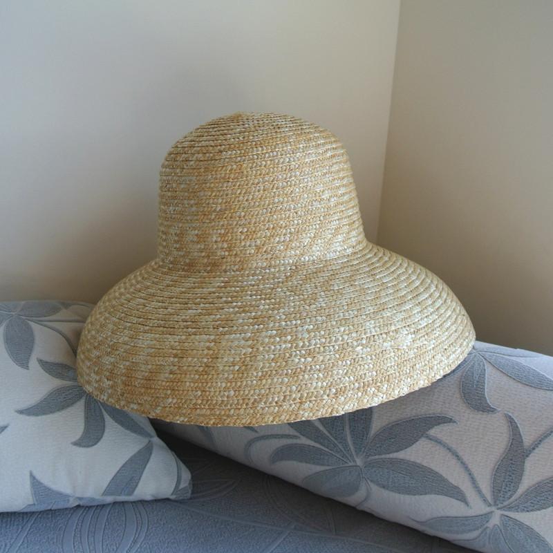 European And American Retro Hepburn Summer Women'S Straw Big Eaves Bell-Shaped Basin Hat Top Hat Sunshade Vacation Beach Sun Hat Straw Hat