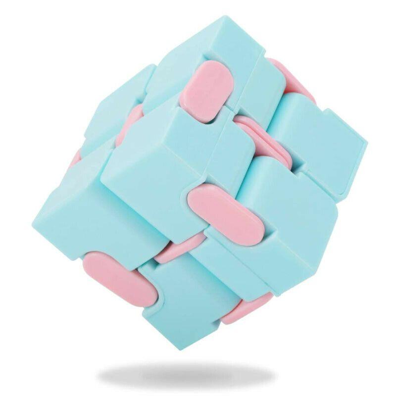 Набор разноцветных фиджет-игрушек, включающий кубик бесконечности и простые пупырки для снятия стресса