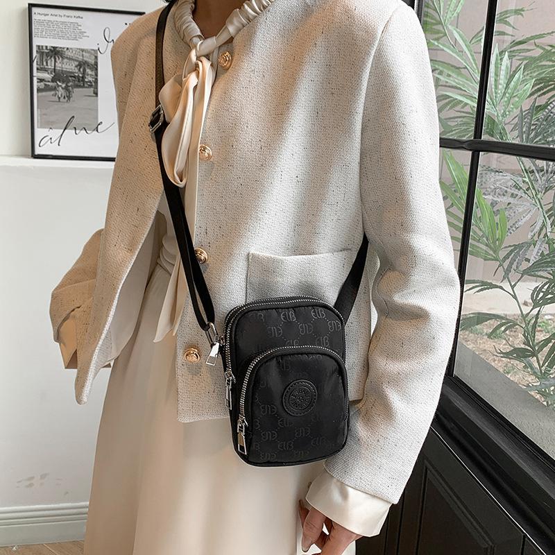 Сумка для мобильного телефона женская 2025 новая маленькая сумка-сателлит женская повседневная сумка через плечо повседневная универсальная сумка-мессенджер женская мини-маленькая сумка