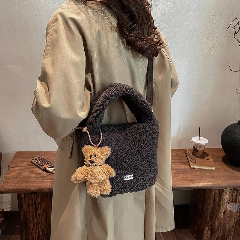 Hairy Bag Women's 2025 Autumn and Winter New Bucket Bag Cute Handbag Ins Versatile Shoulder Messenger Bag