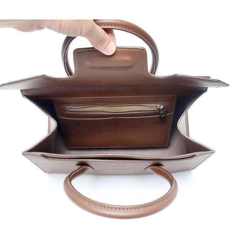 Fashion cowhide bag new light luxury large capacity retro shoulder messenger commuter leather handbag women