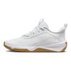 Nike Детские кроссовки Omni Multi-Court GS White Gum Pure-Platinum Light-Smoke-Grey DM9027-105
