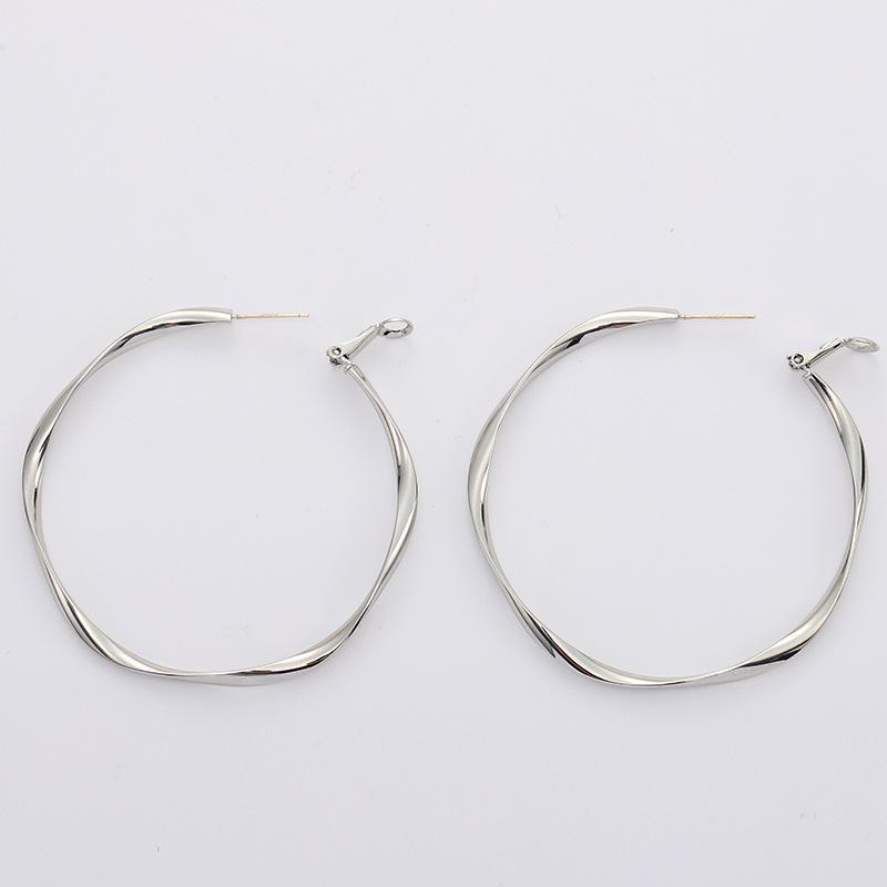 Серьги Kenjie Original Design Exaggerated Large Circle Earrings - популярные серьги-кольца с европейским и американским влиянием моды