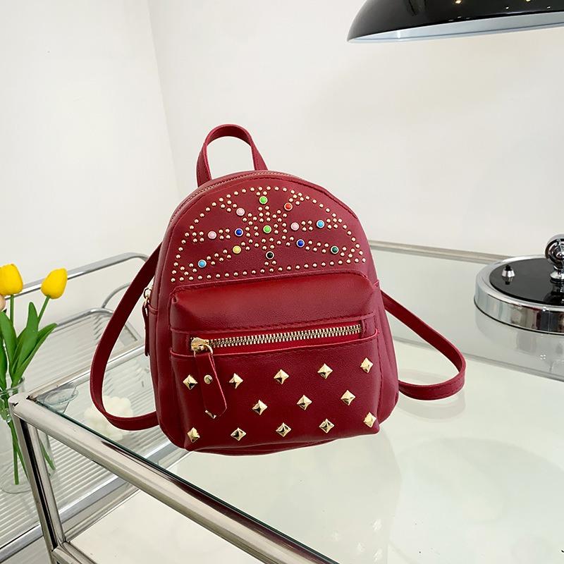 Модная женская сумка через плечо с заклепками и жемчугом, летний универсальный многофункциональный рюкзак большой вместимости, легкая роскошь