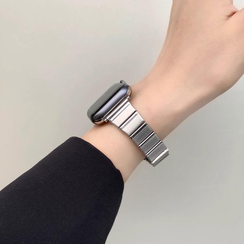 Ремешок из нержавеющей стали для Apple Watch Ultra 2 49 мм 46 мм 42 мм 44 мм 45 мм 41 мм 40 мм 38 мм Женский браслет Iwatch 10 8 9 7 6 5 Se Ремешок