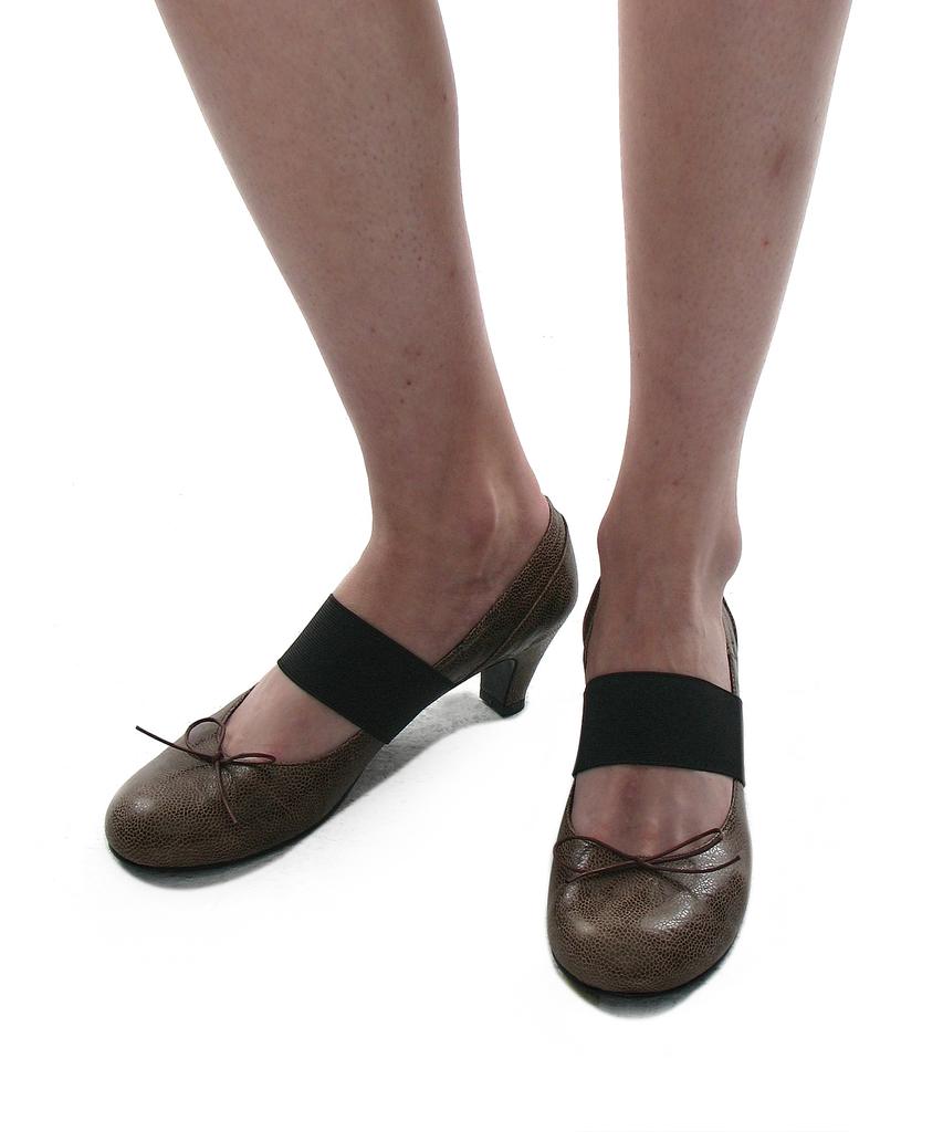 Partimento Women Strap Bow Ballerina Pumps_Khaki Brown