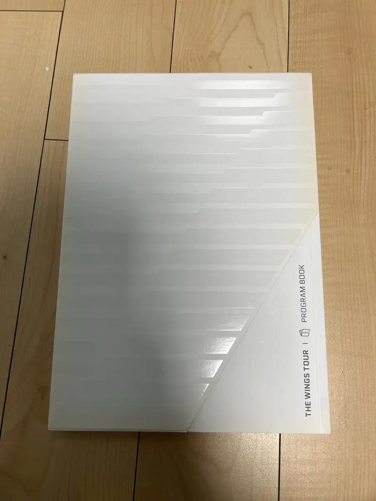 BTS (Bangtan Boys) WINGS TOUR 1 Program Book Used