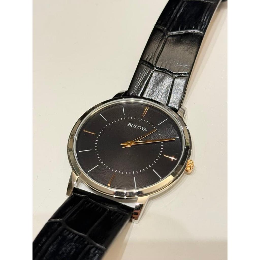 Б/у автоматические часы Bulova черные 98A167