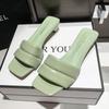 Модные корейские модные маленькие свежие зеленые женские тапочки с квадратным носком на низком каблуке простые открытые повседневные сандалии для отдыха на открытом воздухе