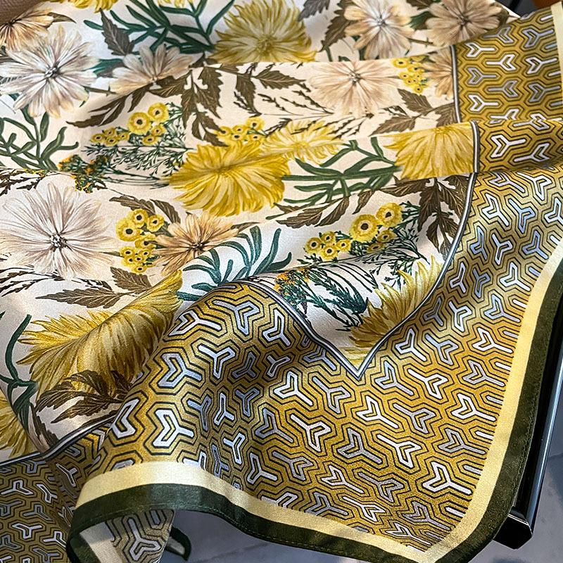 New Spring and Summer Women's Retro Printed Mulberry Silk Square Scarf Silk Scarf Elegant Fashionable and Fashionable Flowers