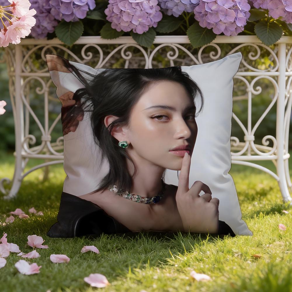 Тайская актриса D-Давика Хорне Наволочка-подушка для дома и автомобиля Двухсторонний чехол для подушки: Двусторонняя конструкция для максимального комфорта