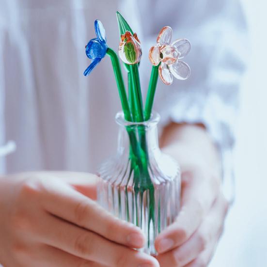 Glass Flower Craft Ornamental Multi-color Exquisite Workmanship Glass Miniature Flower Decor for Valentine's Day