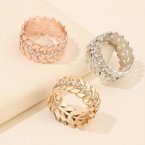 Scarf Button Clip, Leaf Design Alloy Scarf Clip, Triple-Ring Multi-Functional Clasp with Adjustable Non-Slip Grip, for Silk/Wool Scarves, Shirt