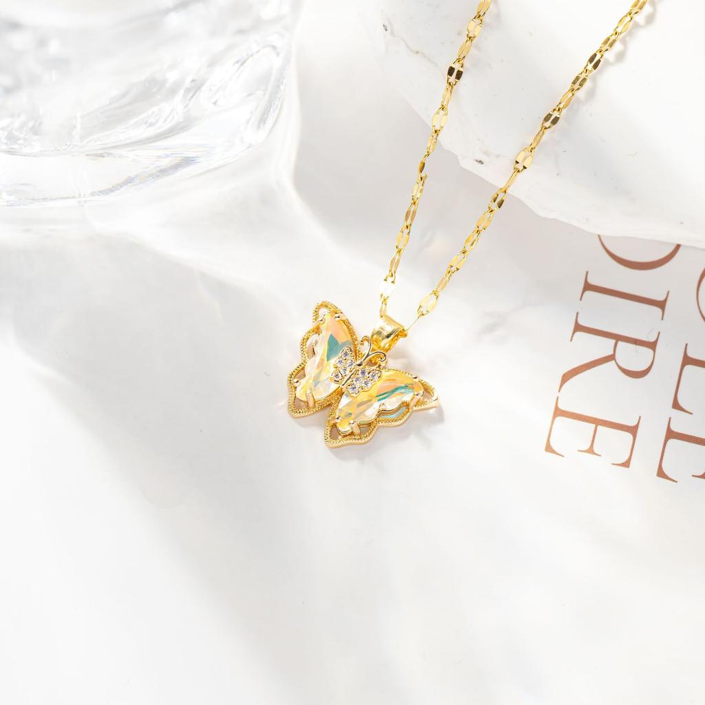 Women's Necklace with Micro Inlay of Zircon Butterfly, Fashionable, Simple and Personalized Collarbone Chain