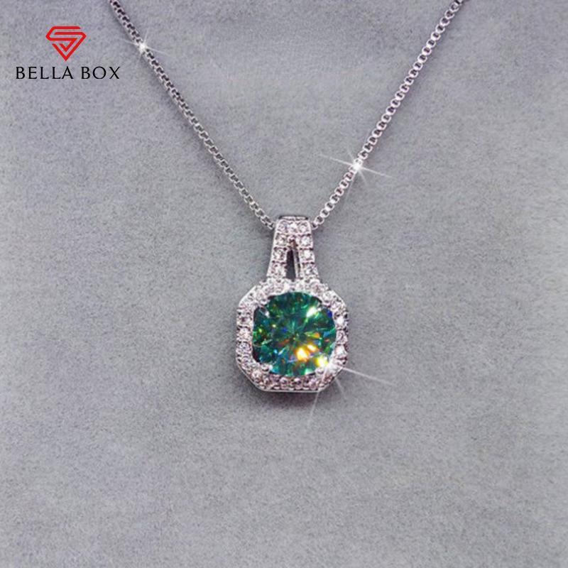 BELLA BOX 2 Carat Eight Heart Eight Arrow Blue-green Gorgeous Classic Pendant Clavicle Necklace For Women Square Charms Engagement Anniversary Jewelry