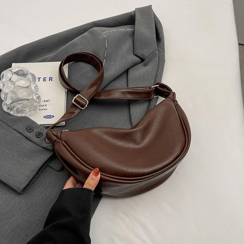 Bag Women's messenger bag 20255 New autumn and winter large-capacity niche design high-end retro shoulder dumpling bag