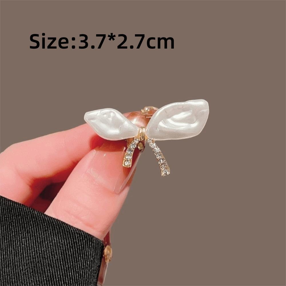 Gold Tone Butterfly Brooch Pearl Like Women Pearl Butterfly Brooch High End Lapel Pin Necklines