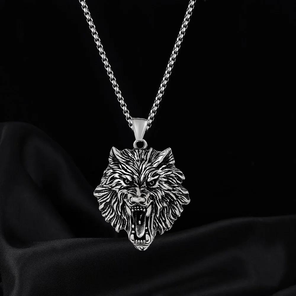2023 Retro Punk Rock Wolf Head Pendant Necklace for Men - Titanium Steel and Alloy
