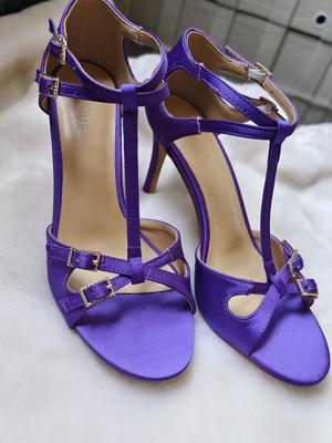 Модные винтажные туфли на высоком каблуке ручной работы с элегантной пряжкой из дымчато-фиолетовых стразов для женщин, новый стиль 2025