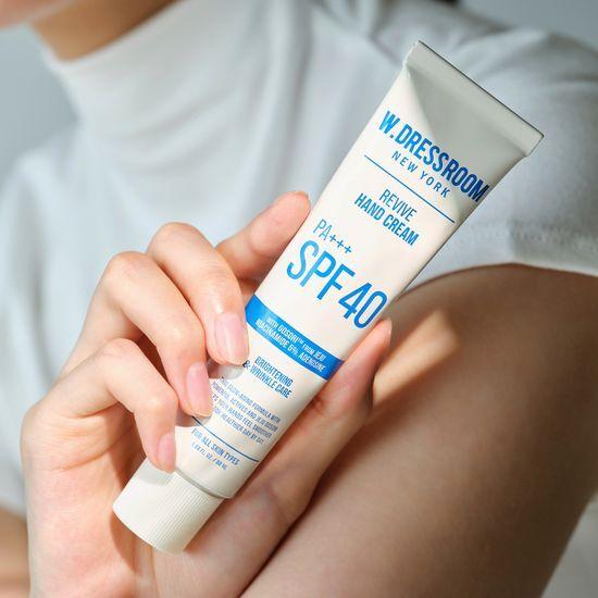 W.DRESSROOM Revive Функциональный крем для рук SPF40/PA+++ 50 мл