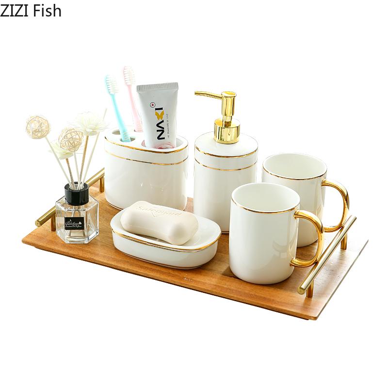 Набор для ванной комнаты с подносом, керамическая бутылка с гелем для душа, бутылка с жидкостью для мытья рук, мыльница, стаканчик для ополаскивателя для полости рта, туалетные принадлежности