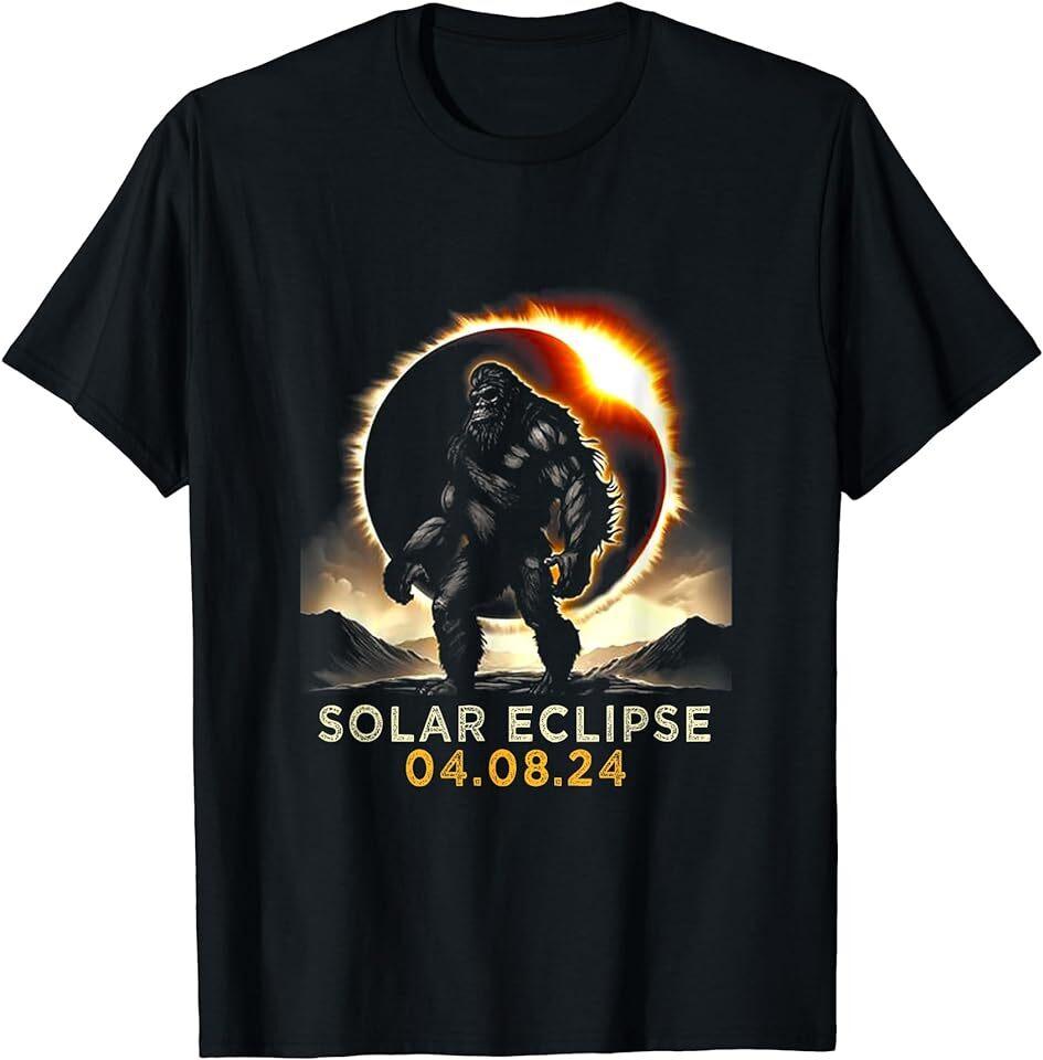 Funny Bigfoot Total Solar Eclipse 4.08.2024 Apparel T-Shirt Unisex T-Shirt