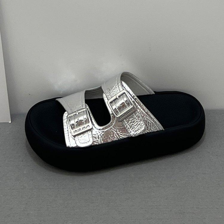 Крутые шлепанцы на толстой подошве, женские, лето 2025, новые, для улицы, модные, универсальные, с ощущением ходьбы по говну, повседневные пляжные шлепанцы, тренд