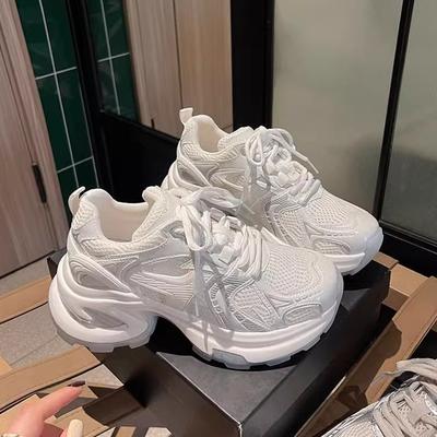 Женские туфли на платформе из сетчатой ткани, дышащие, серебристые, папины туфли, летняя новая мода 2025 года, универсальная повседневная спортивная обувь