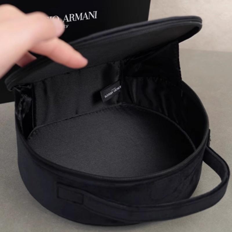 Armani Черная бархатная портативная сумка-органайзер для макияжа черная