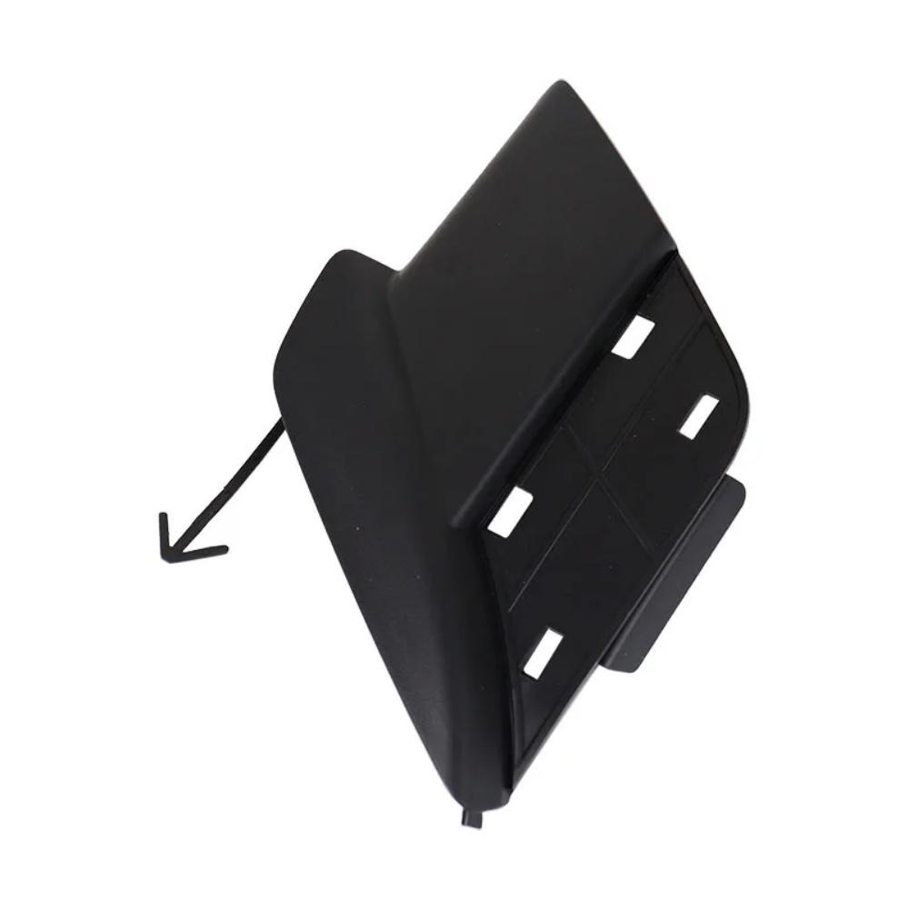 Крышка заглушка буксировочного крюка переднего бампера для Suzuki SX4 S-Cross Cross рестайлинг 2016-2020