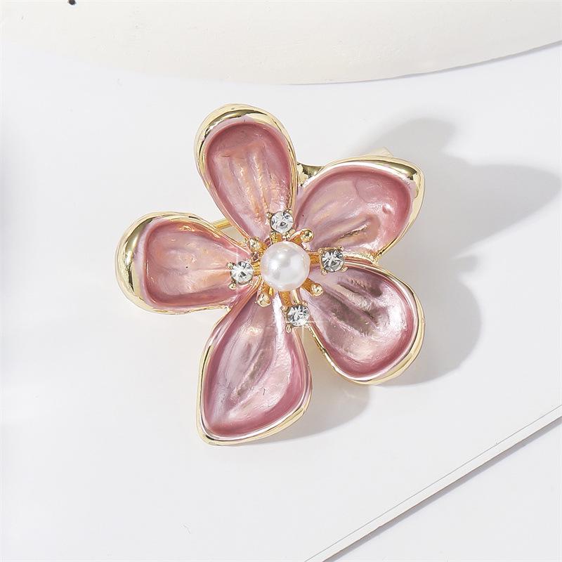 New Enamel Rhinestone Pearl Flower Brooch: Irregular Five-Leaf Design with Anti-Exposure Pin