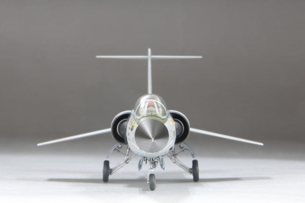 FineMolds 1/72 Серия реактивных самолетов Силы самообороны Японии Истребитель F-104J «Соревнование по боевому применению» Пластиковая модель FX07 (Самолет)