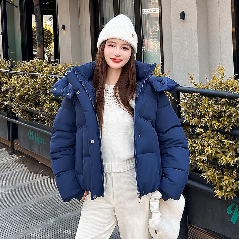 2025 женская осенне-зимняя новая куртка-пуховик в колледжском стиле, короткая, свободная, утолщенная, как хлеб, конфетных цветов