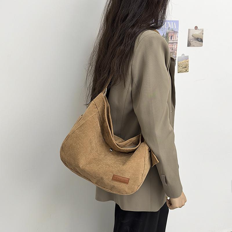 2024 большая вместительная сумка женская новая мода вельветовая сумка через плечо большая сумка высокого класса сумка-тоут прилив