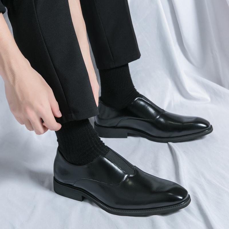 Fashion Leather Men Gentleman Shoes Men Slip On Business Shoes Outdoor Loafers Chaussure Wedding Party Flats Men Dress Shoes