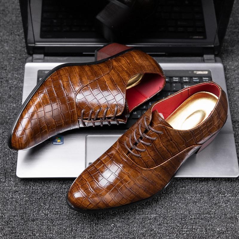 Men's High-heeled Leather Shoes Fashion Men's New Pointed Leather Shoes Trend Retro Business Shoes Small Thick Heel Wedding Shoes