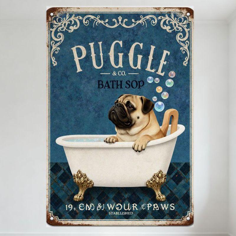 Винтажный Puggle & Co. Металлическая табличка "Мопс в ванне" - Темно-синий градиентный фон, Рустикальный декор для ванной комнаты с завитками, Establ