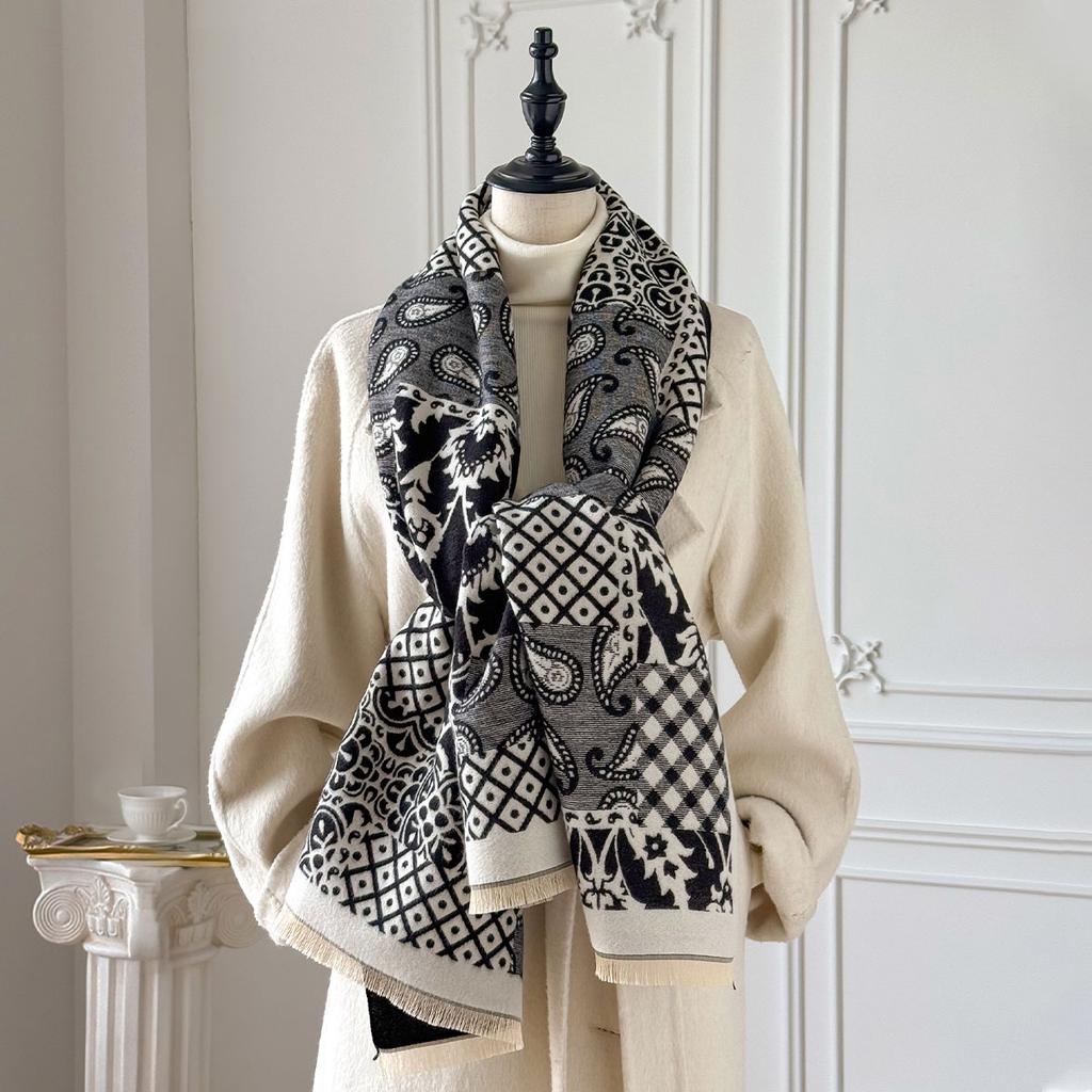 2025 Winter Warm Women's Cashmere Paisley Print Double-Sided Scarf Elegance Shawl Pashmina Female Outdoor Fashion Accessory
