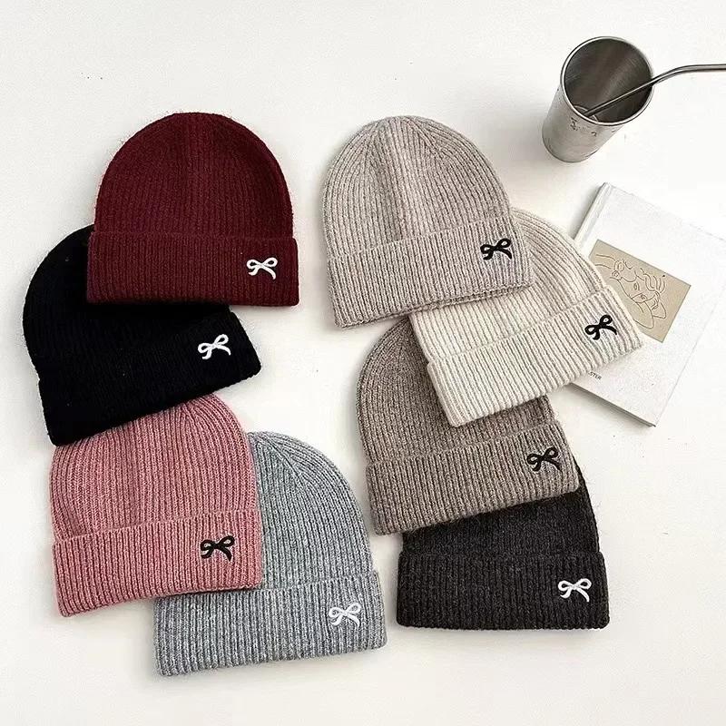 1 шт. Милая детская шапочка с бантом для девочек, модная вышитая шапочка с бантом, вязаная крючком, детская милая осенне-зимняя утолщенная вязаная шапка
