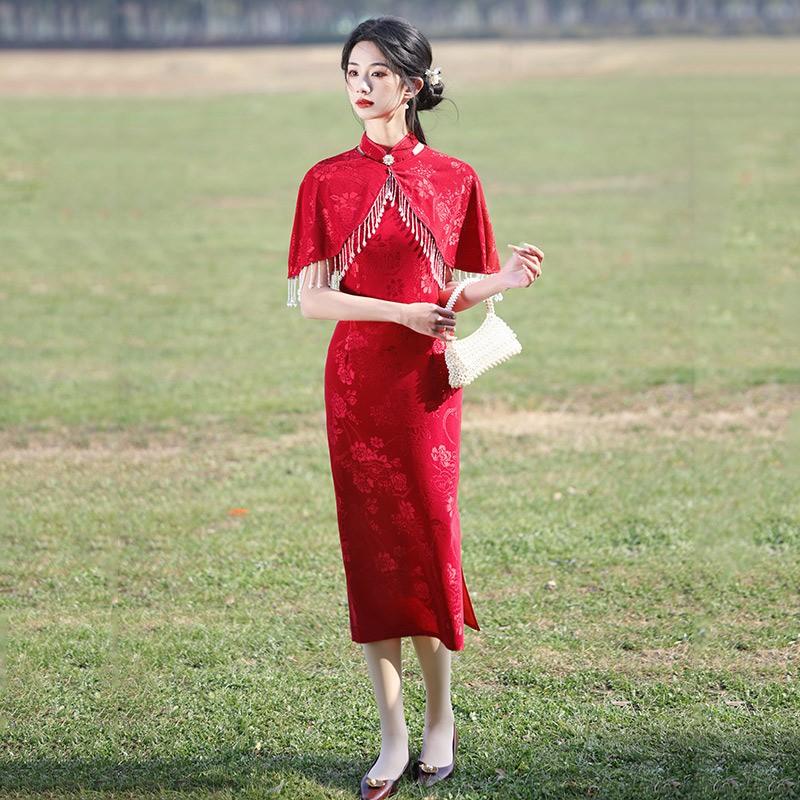 Red Cheongsam Dress With Halter Neckline Modernized Chinese Style Vintage Wedding Guest Gown Women