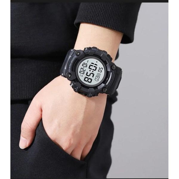 SKM Спортивные электронные наручные часы Dual Time Layered
