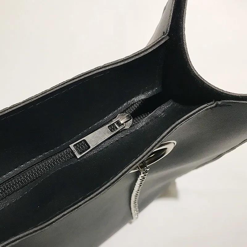 Women Casual Bag Black Versatile High Capacity Chain Bag Vintage Single Shoulder Messenger Handbag