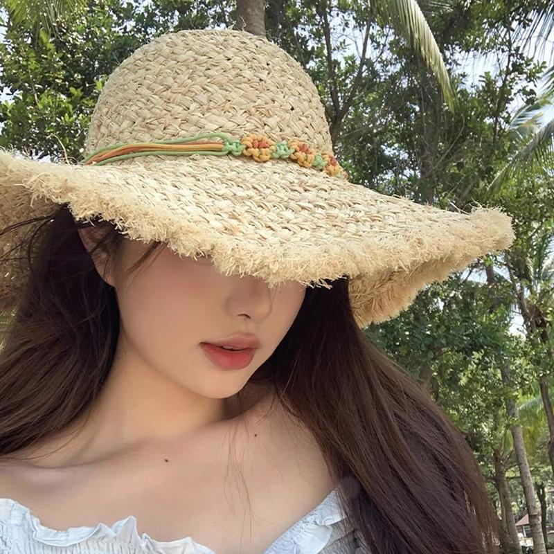 Women's Summer Floral Hand Woven Raffia Straw Hat French Style Wide Brim Sun Protection Hat Beach Vacation Sun Hat