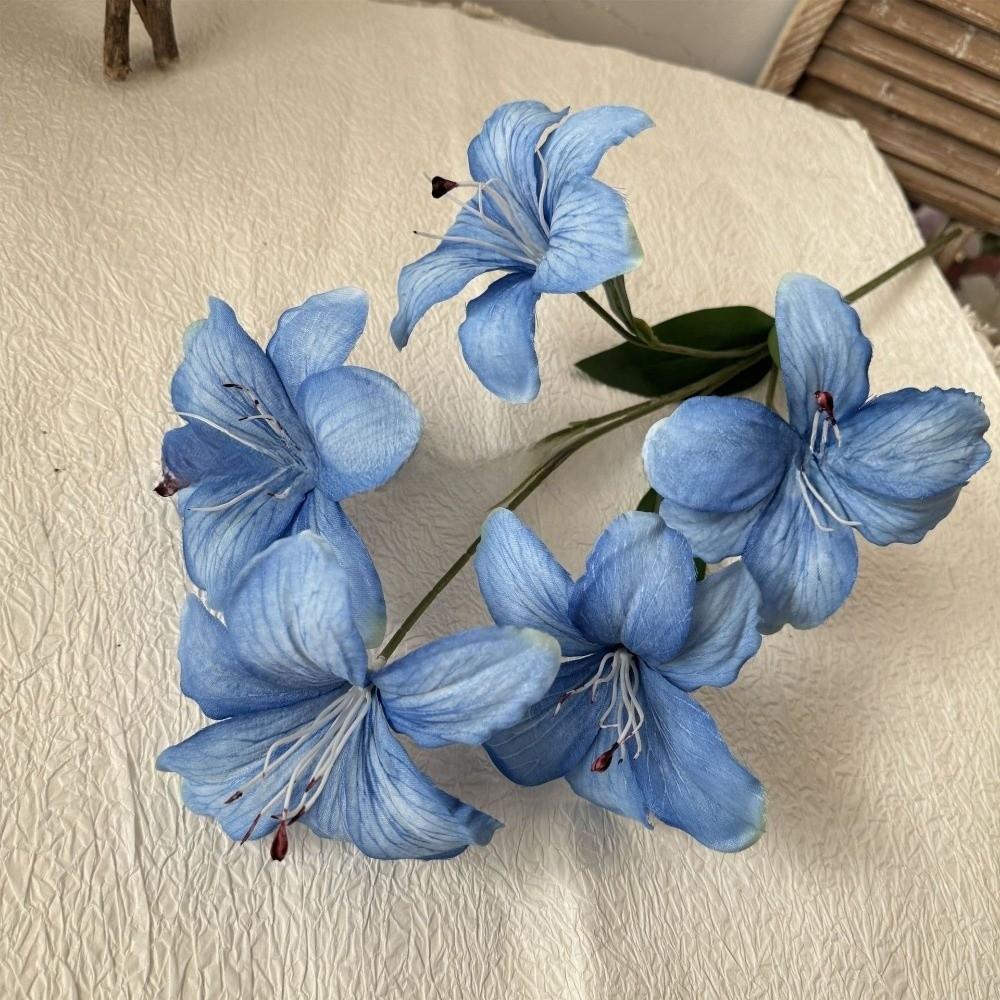 White Artificial Lily Flowers 5-head Simulation Decorative Bouquet Indoor Decoration